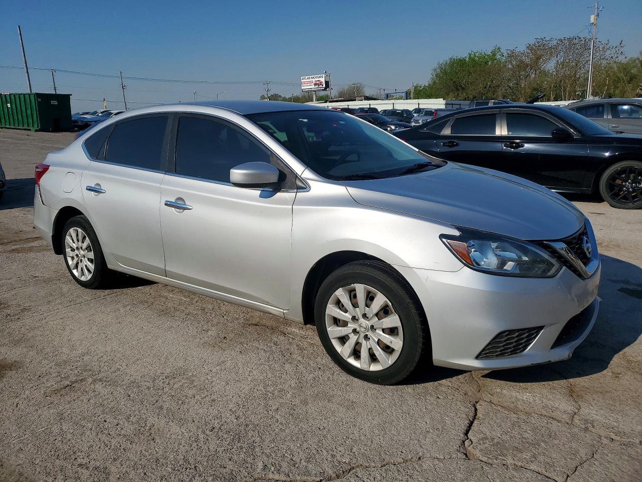 2019 Nissan Sentra S - zdjęcie 4