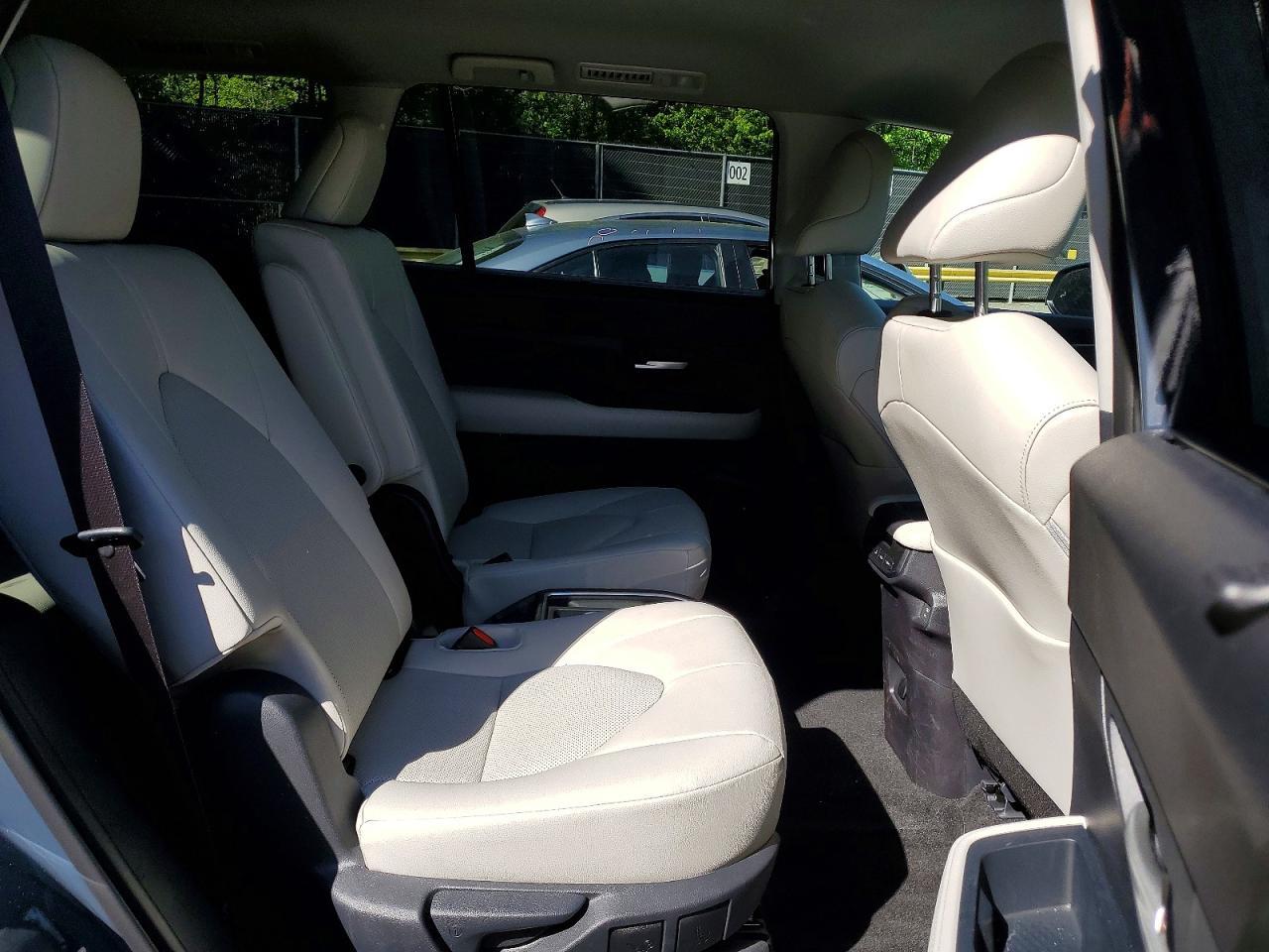 2026 Toyota Grand Highlander Hybrid Xle - zdjęcie 11
