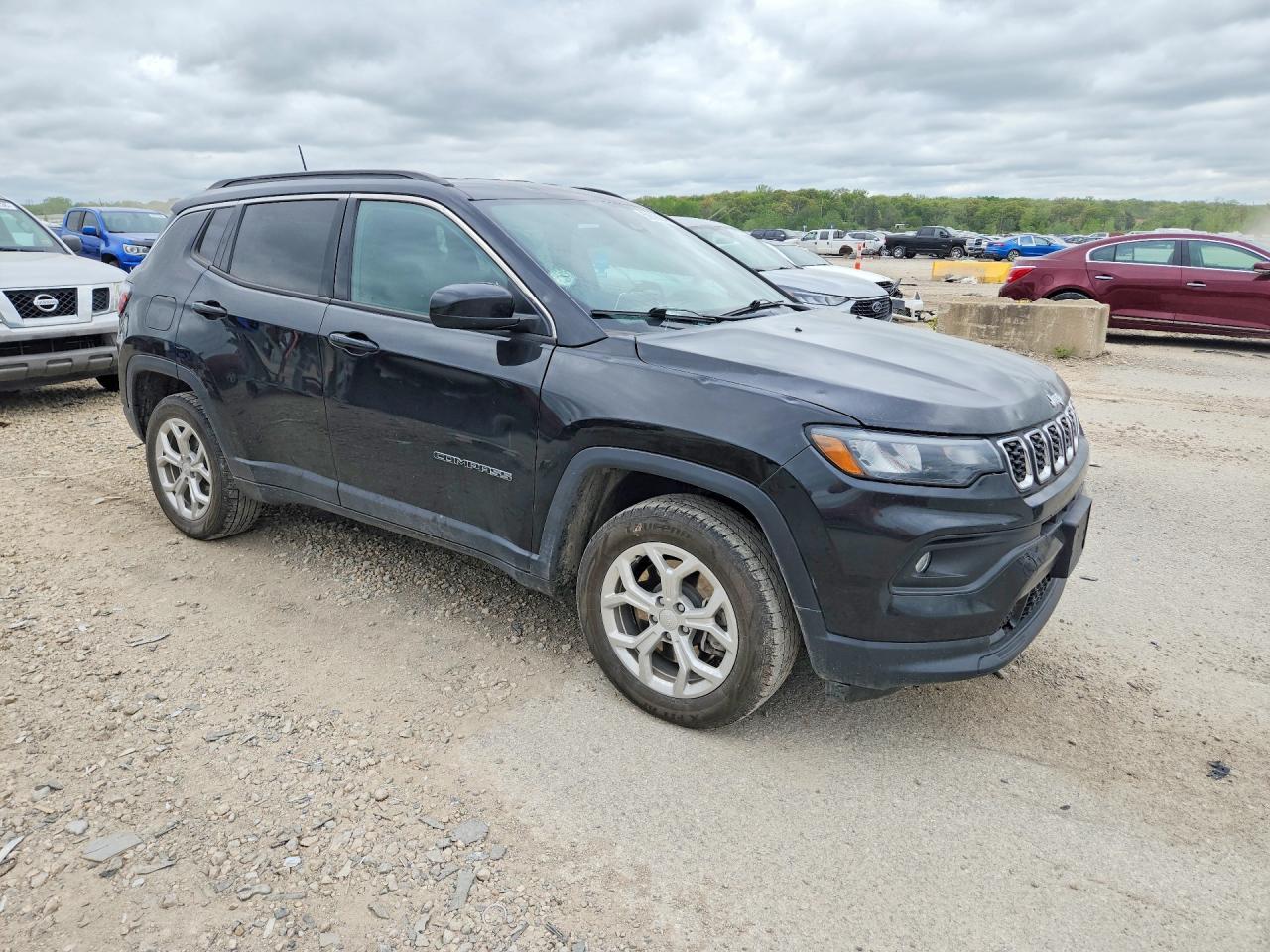 2024 Jeep Compass Latitude - zdjęcie 4