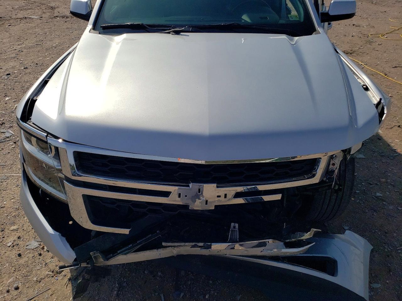 2019 Chevrolet Suburban K1500 Lt - zdjęcie 12