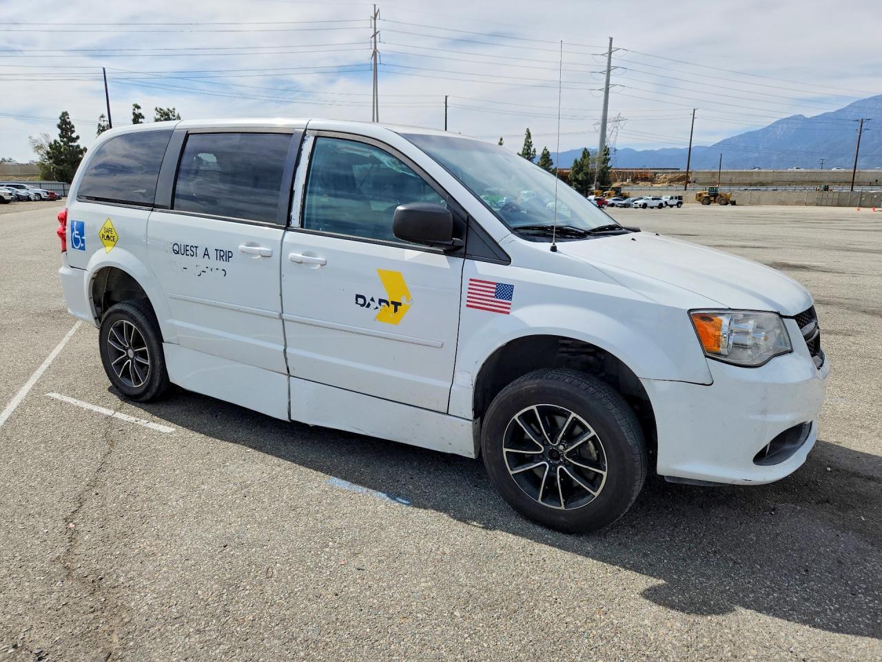2017 Dodge Grand Caravan - zdjęcie 4