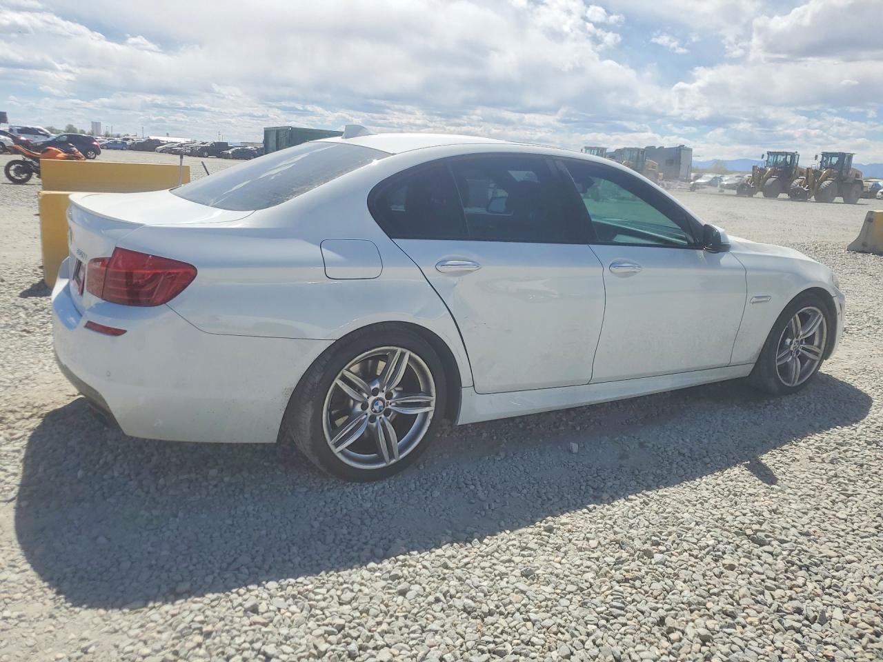 2015 BMW 550 Xi - zdjęcie 3