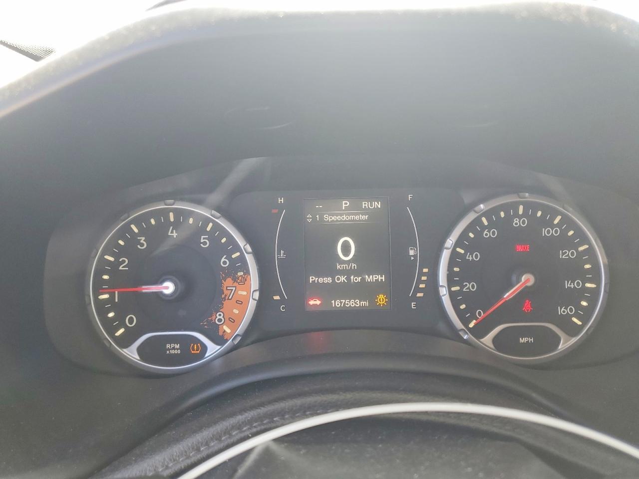 2016 Jeep Renegade Latitude - zdjęcie 9
