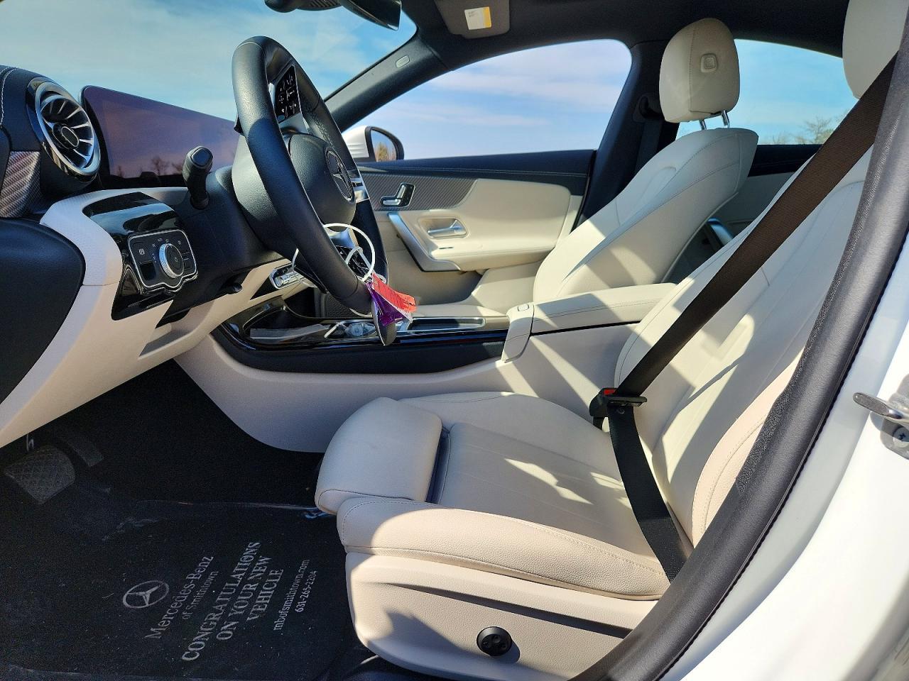 2025 Mercedes-Benz Cla 250 4Matic - zdjęcie 7