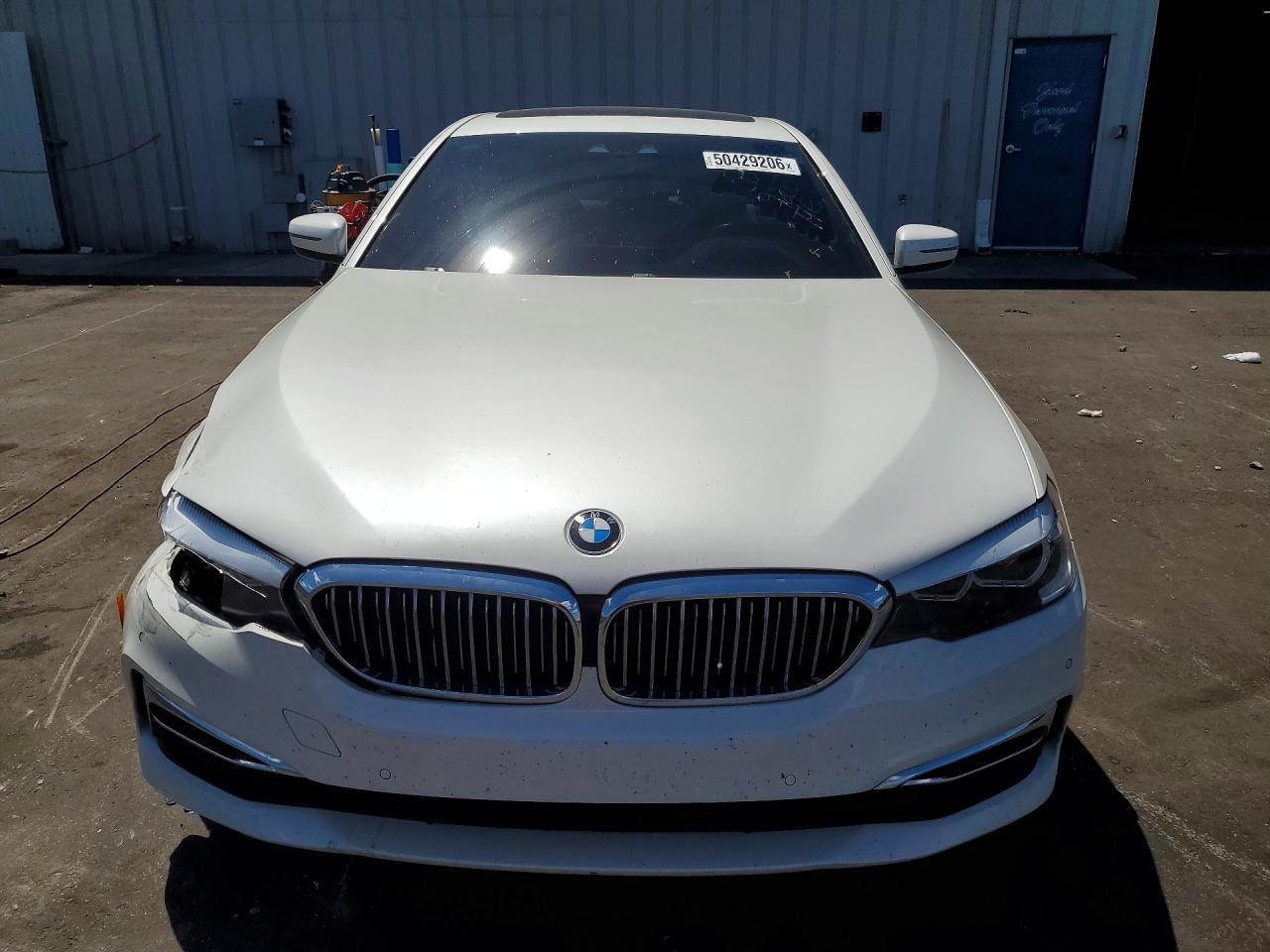 2019 BMW 530 I - zdjęcie 5