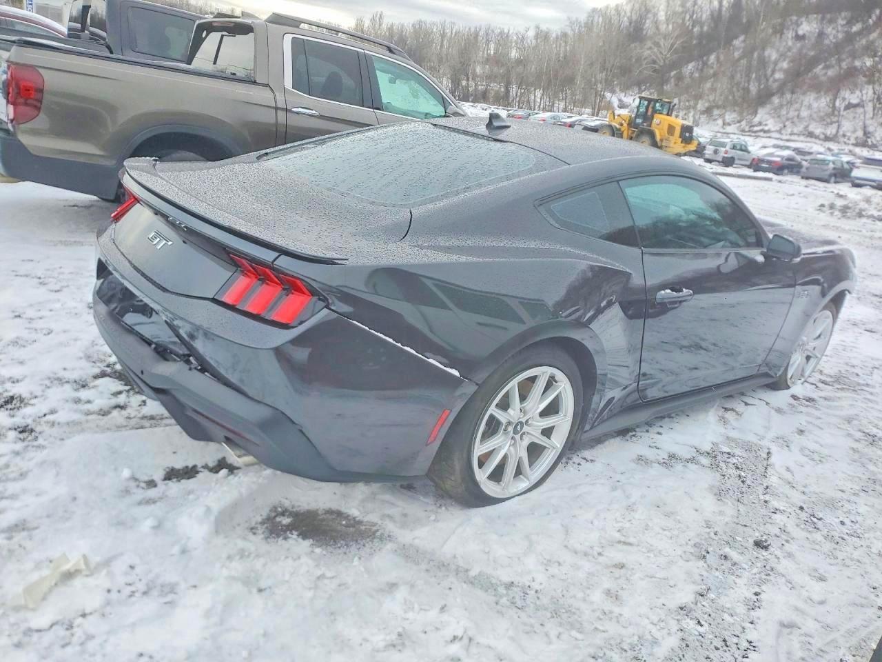 2024 Ford Mustang Gt - zdjęcie 3