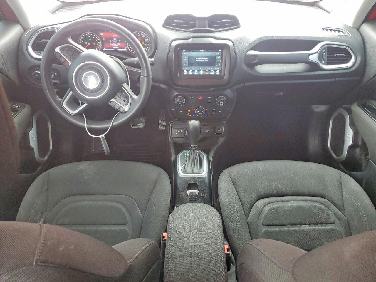 2021 Jeep Renegade Latitude - zdjęcie 8