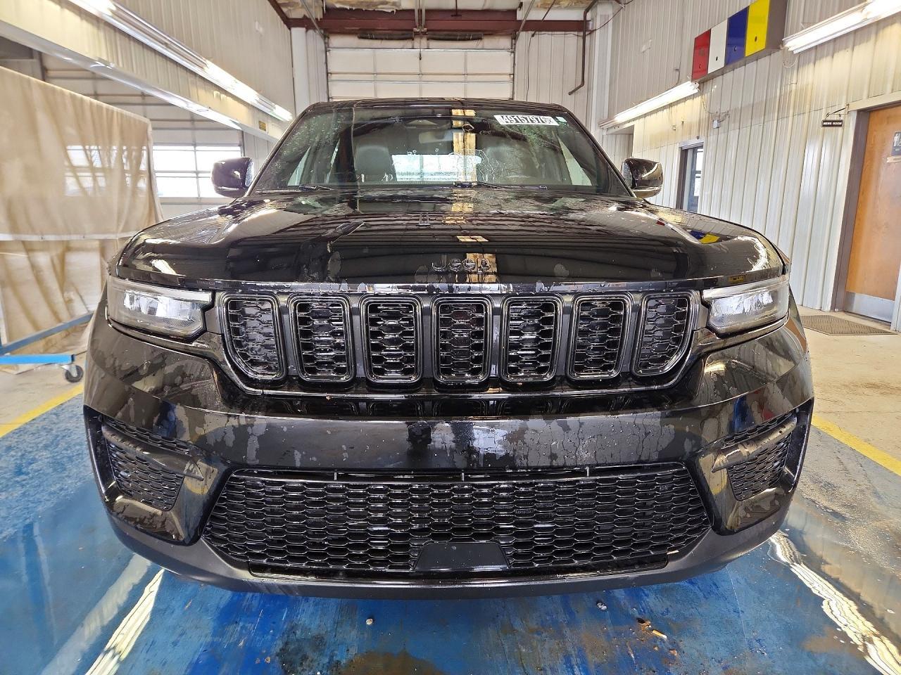 2023 Jeep Grand Cherokee Laredo - zdjęcie 5