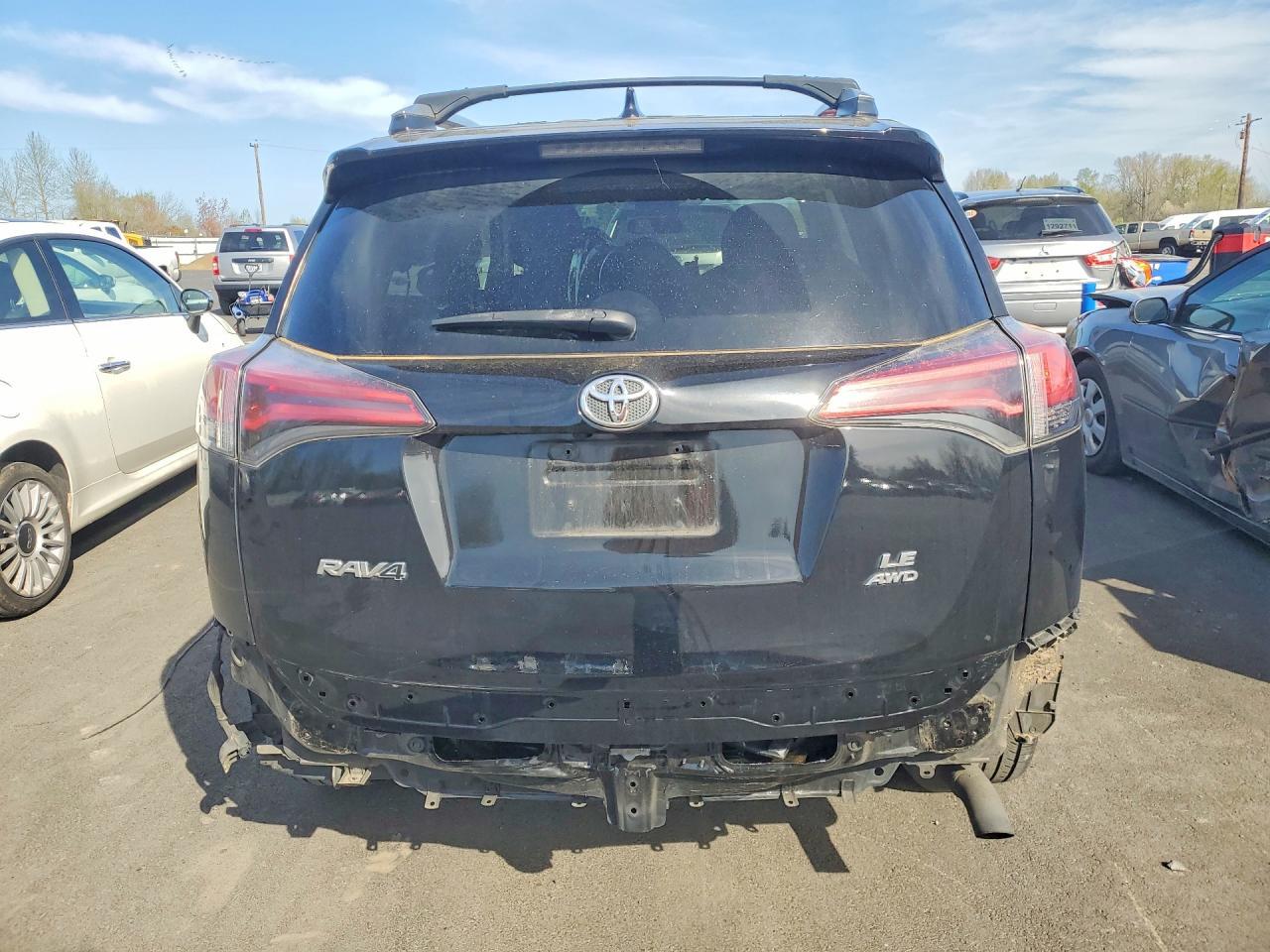 2016 Toyota Rav4 Le - zdjęcie 6
