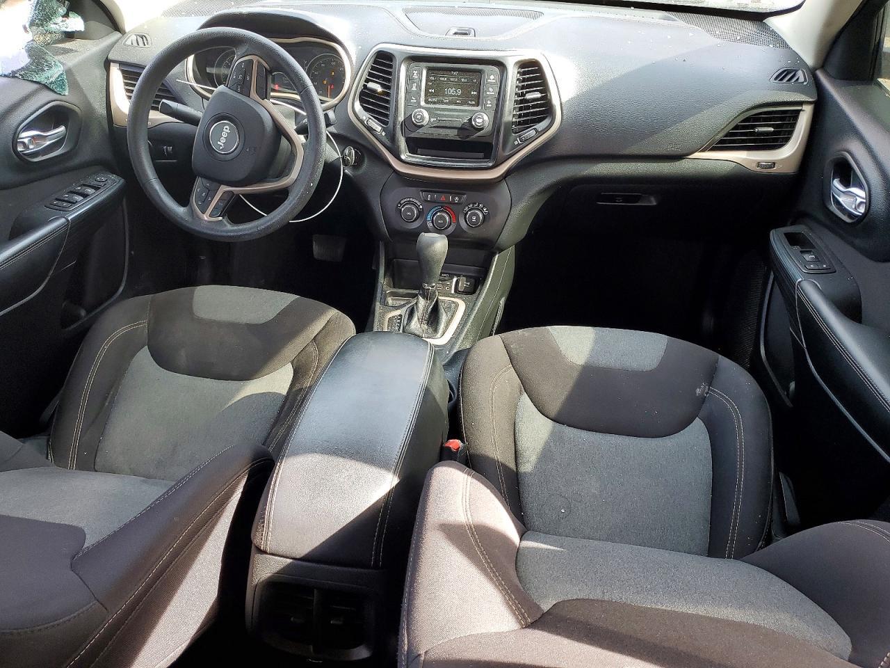 2016 Jeep Cherokee Sport - zdjęcie 8