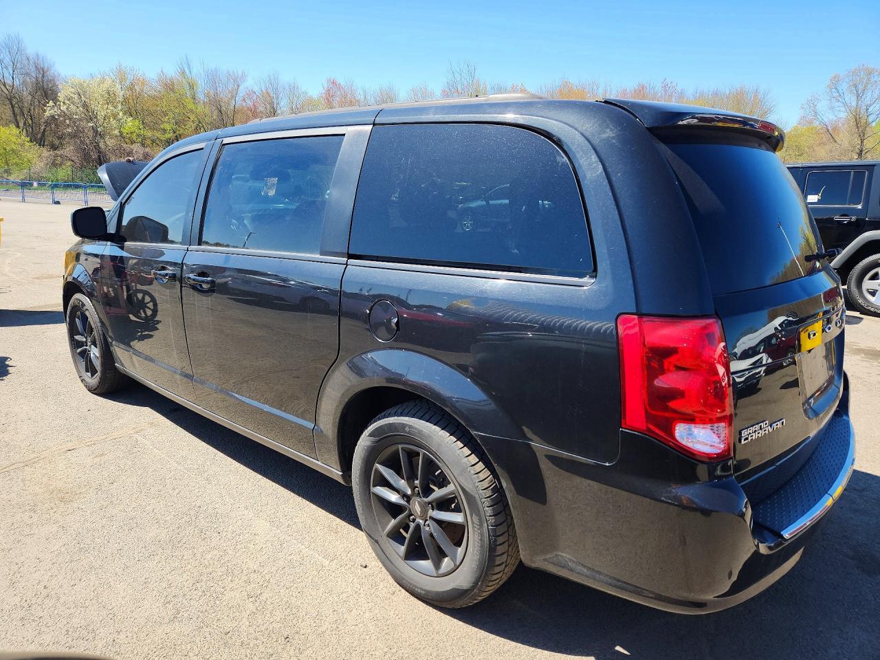 2019 Dodge Grand Caravan Gt - zdjęcie 2