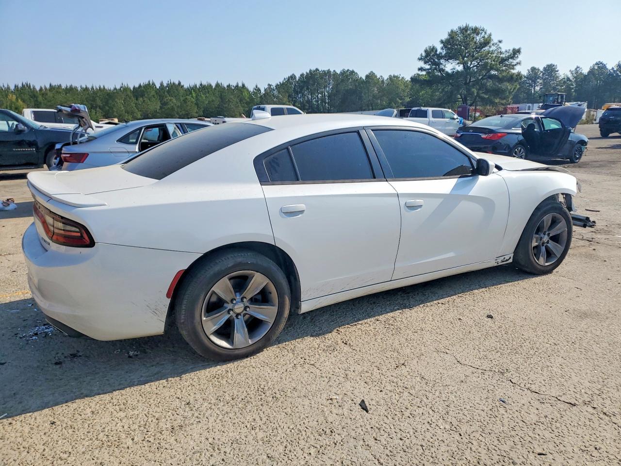 2016 Dodge Charger Sxt - zdjęcie 3