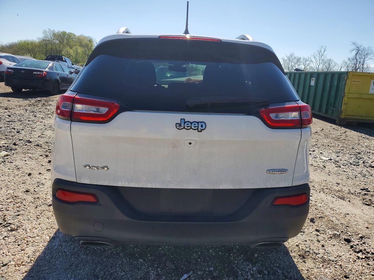 2016 Jeep Cherokee Latitude - zdjęcie 6
