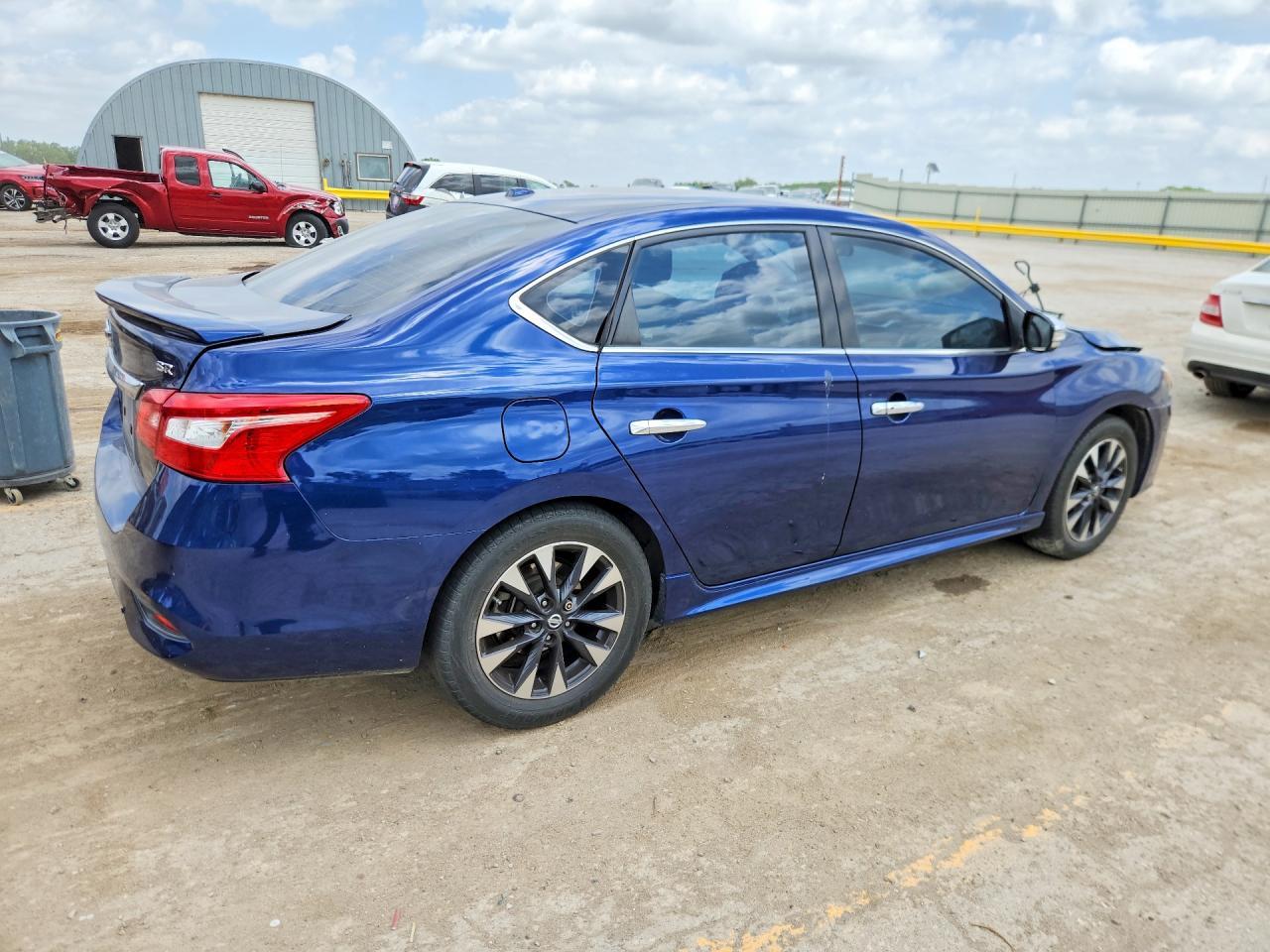 2017 Nissan Sentra S - zdjęcie 3