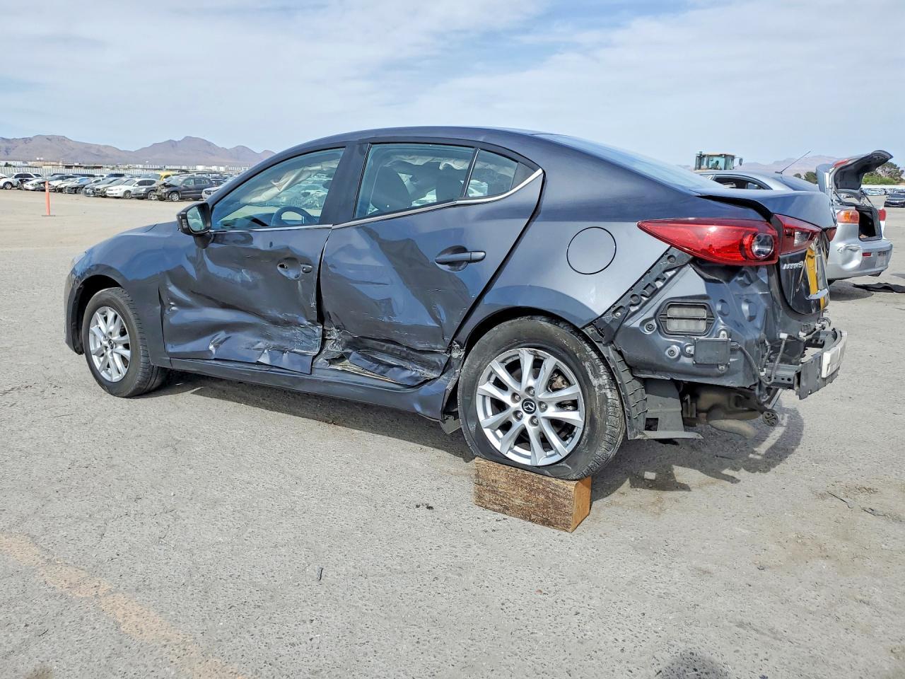 2016 Mazda 3 Sport - zdjęcie 2