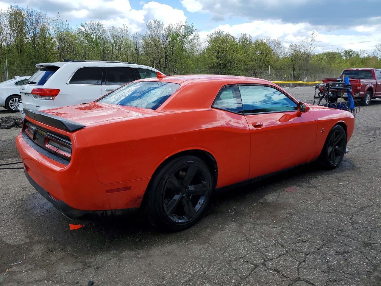 2016 Dodge Challenger R - zdjęcie 3
