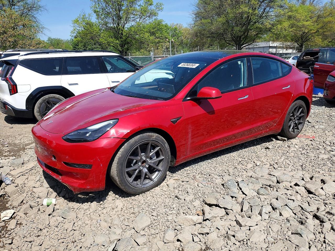 2023 Tesla Model 3 - zdjęcie główne