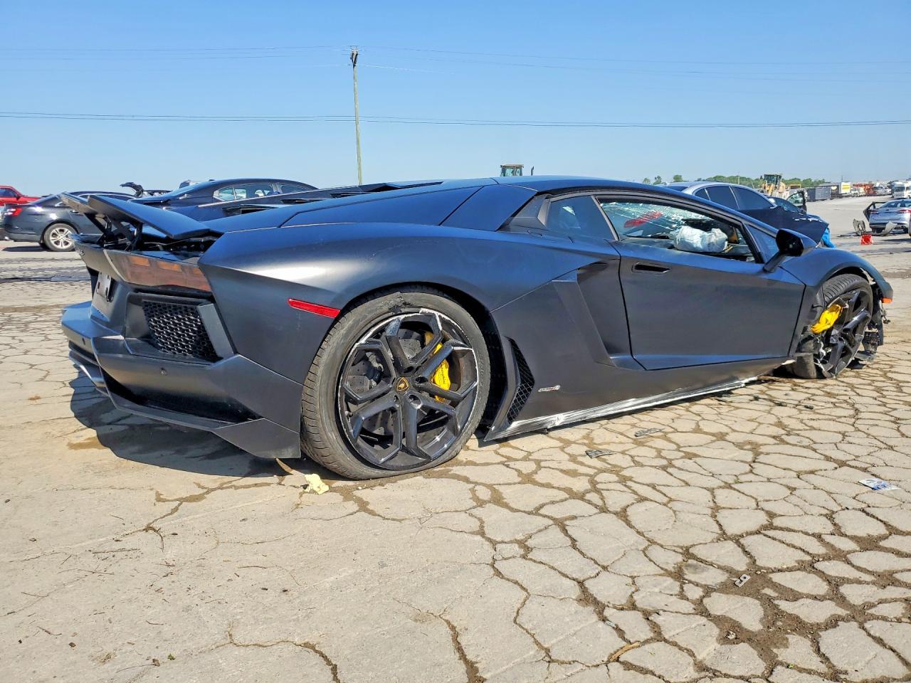 2013 Lamborghini Aventador - zdjęcie 3