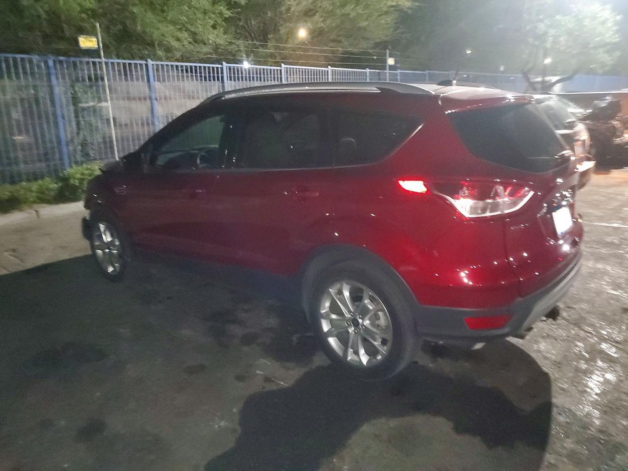 2016 Ford Escape Titanium - zdjęcie 2