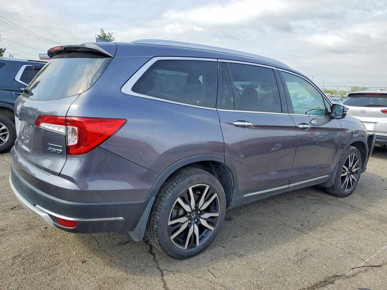 2019 Honda Pilot Touring - zdjęcie 3
