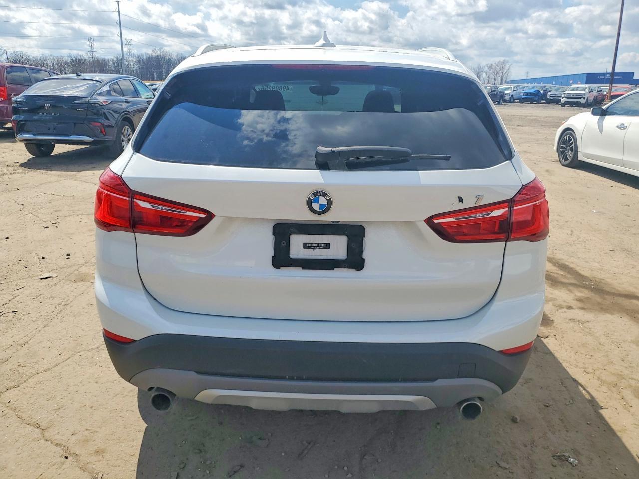 2017 BMW X1 xDrive28I - zdjęcie 6