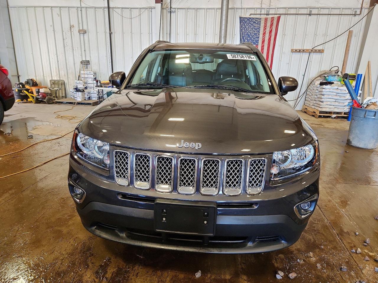 2016 Jeep Compass Latitude - zdjęcie 5