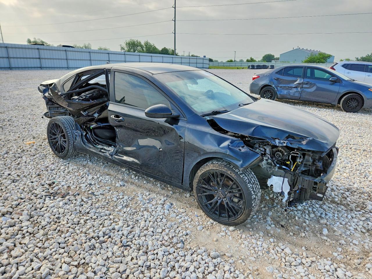 2022 Kia Forte Lxs - zdjęcie 4
