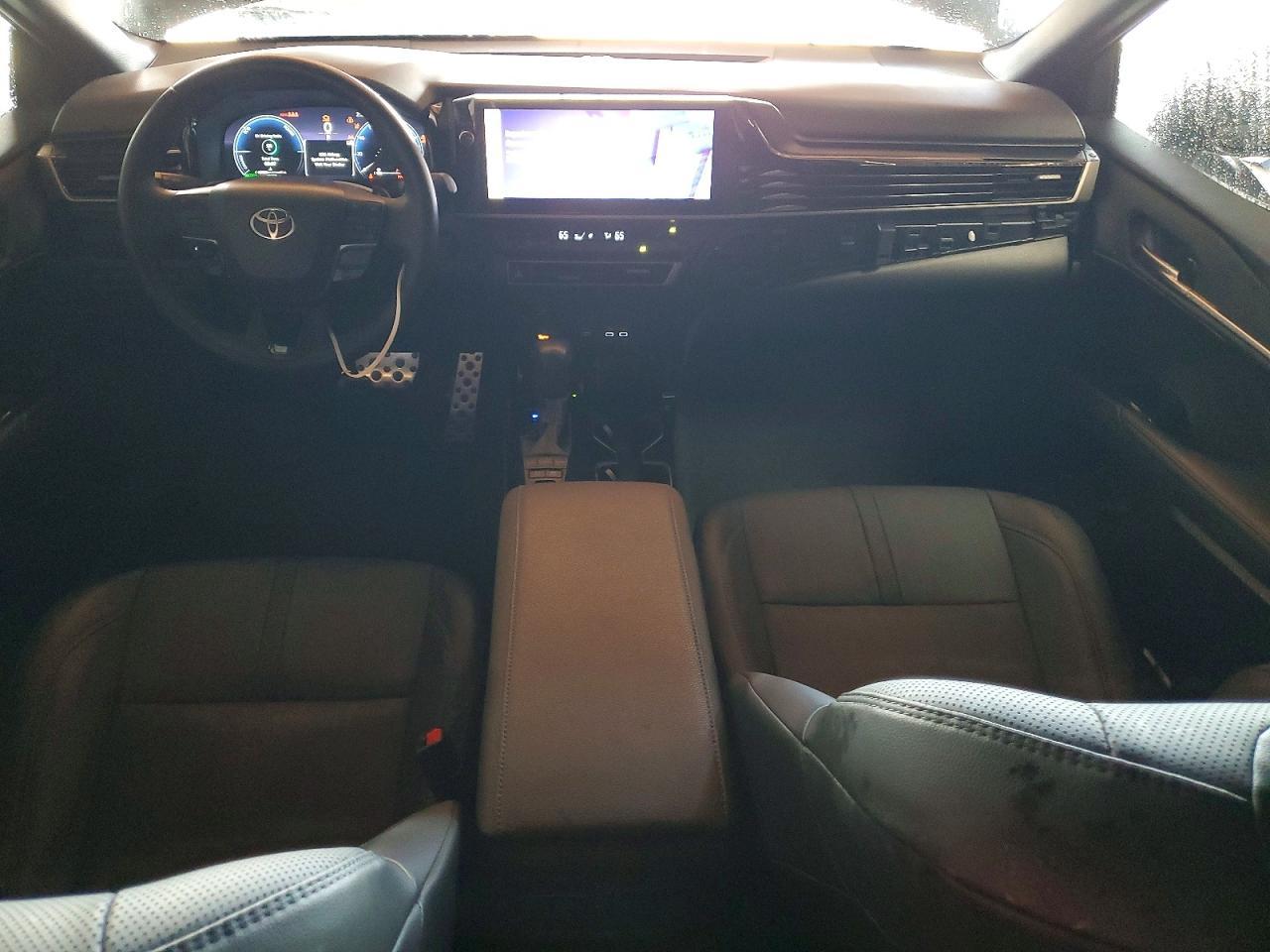 2025 Toyota Camry Xse - zdjęcie 8