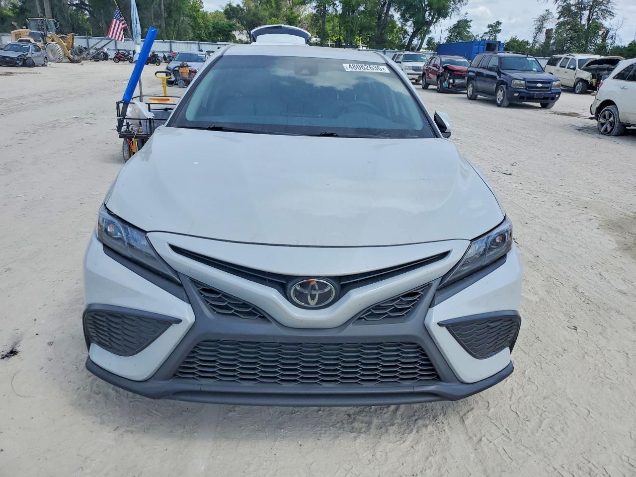 2024 Toyota Camry Se - zdjęcie 5