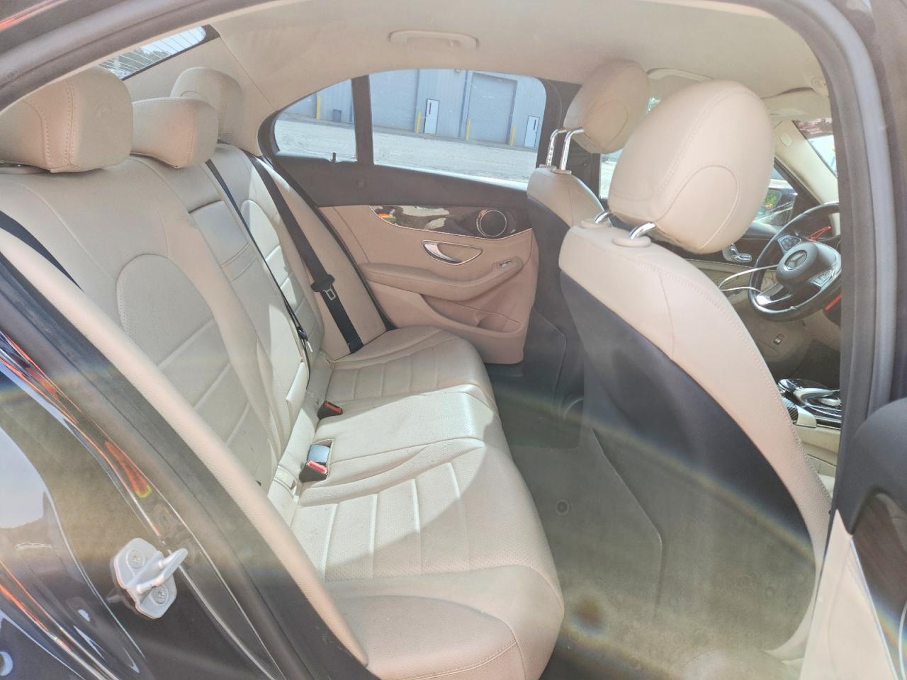 2015 Mercedes-Benz C 300 4Matic - zdjęcie 10