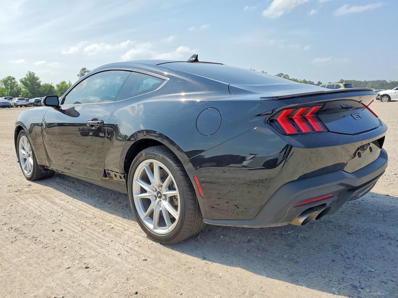 2025 Ford Mustang Gt - zdjęcie 2