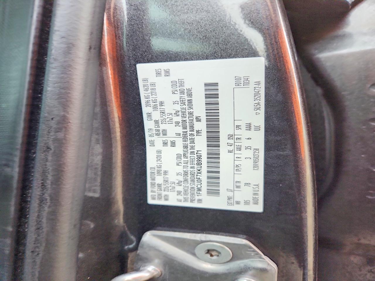 2019 Ford Escape S - zdjęcie 13
