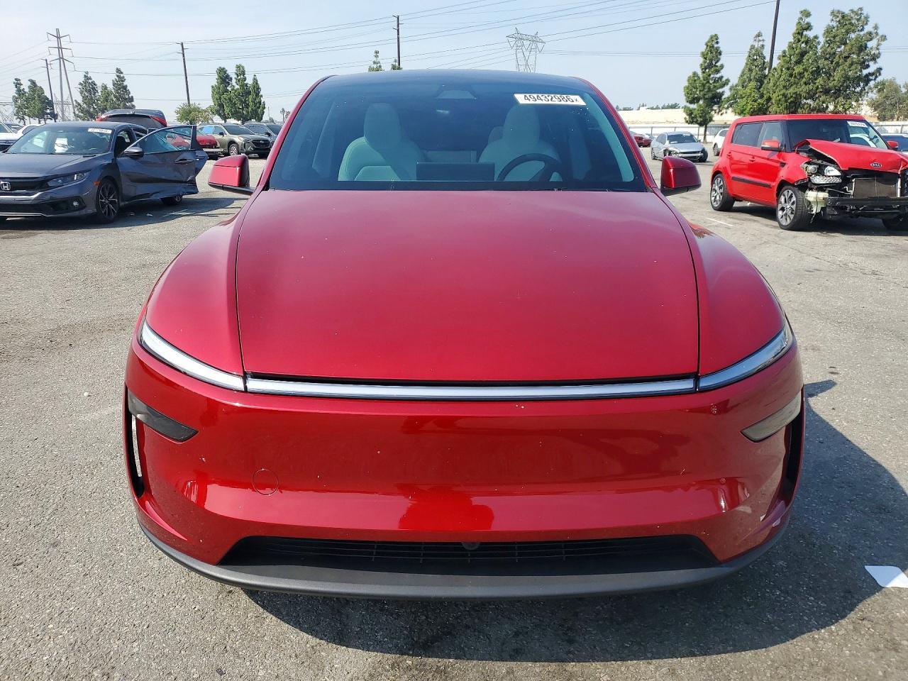 2026 Tesla Model Y - zdjęcie 5