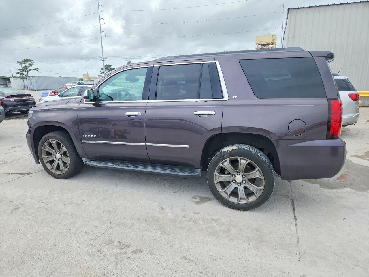 2016 Chevrolet Tahoe C1500 Lt - zdjęcie 2
