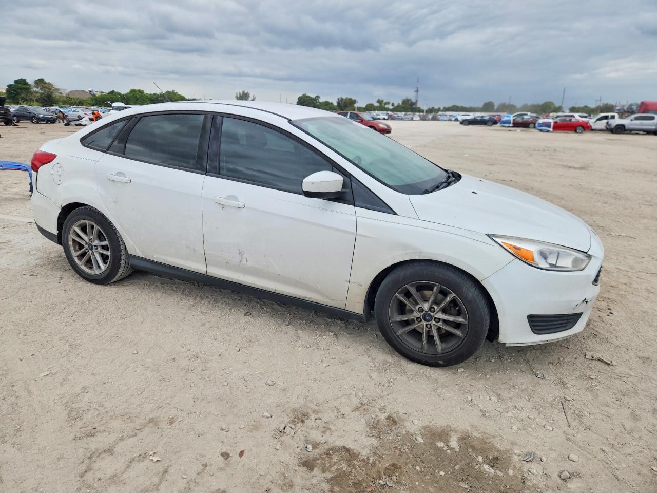 2018 Ford Focus Se - zdjęcie 4