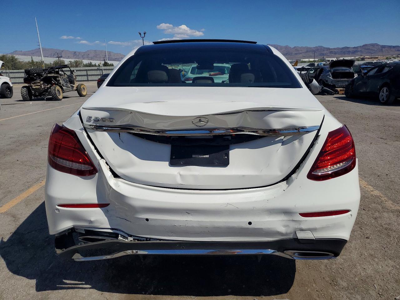 2019 Mercedes-Benz E 300 - zdjęcie 6