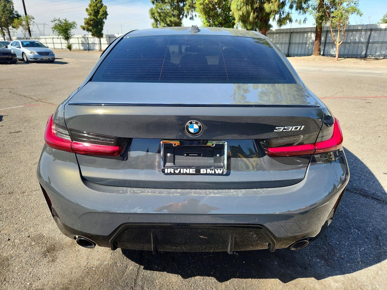 2026 BMW 330I - zdjęcie 6