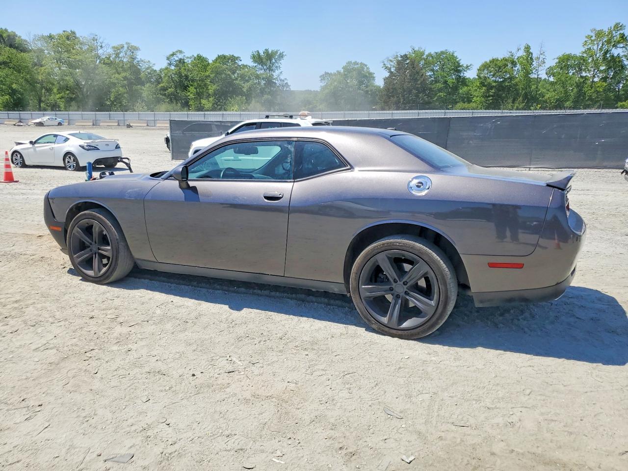 2019 Dodge Challenger Sxt - zdjęcie 2
