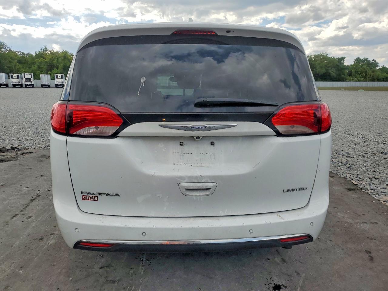 2020 Chrysler Pacifica Limited - zdjęcie 6