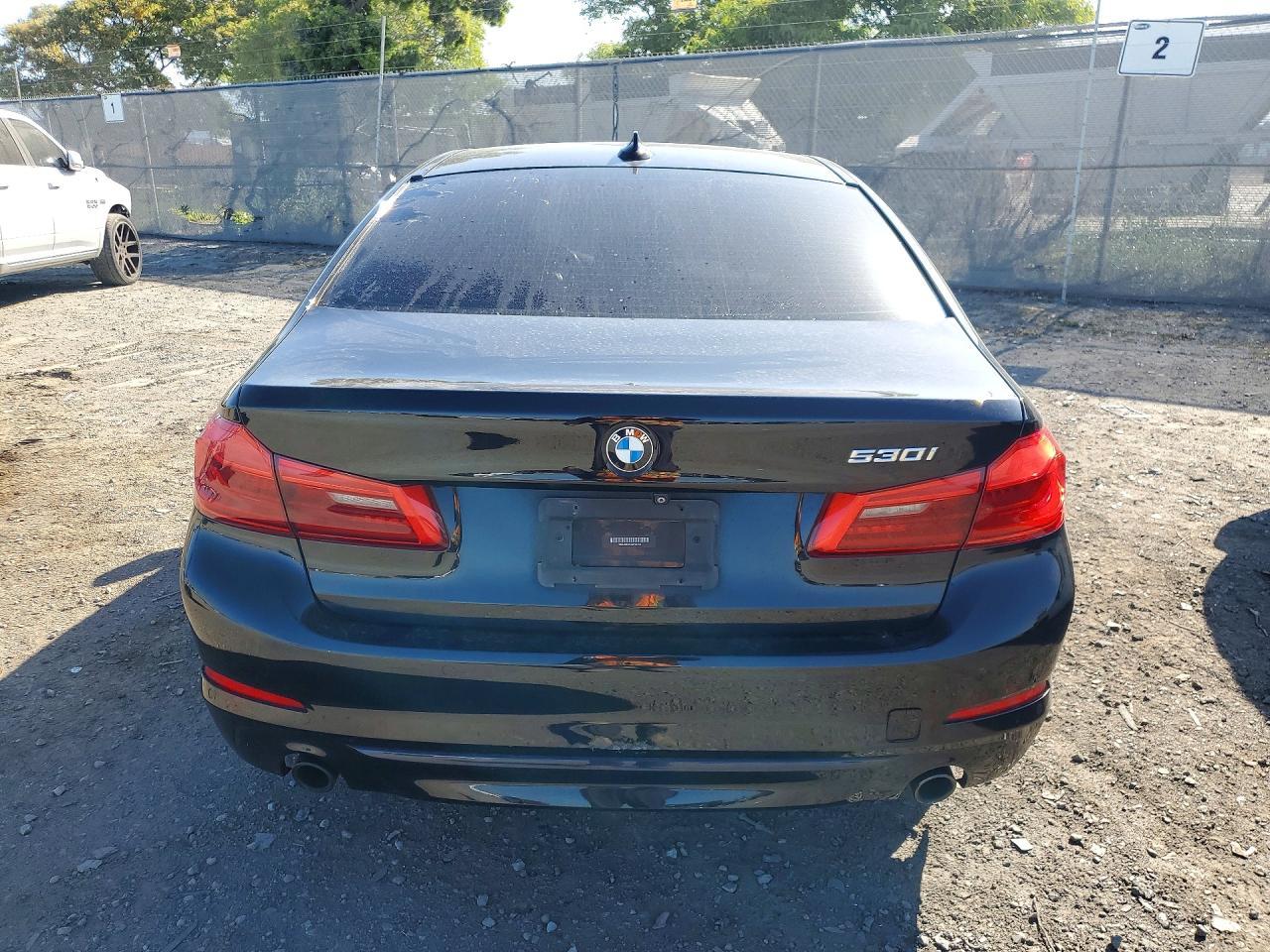 2020 BMW 530 I - zdjęcie 6