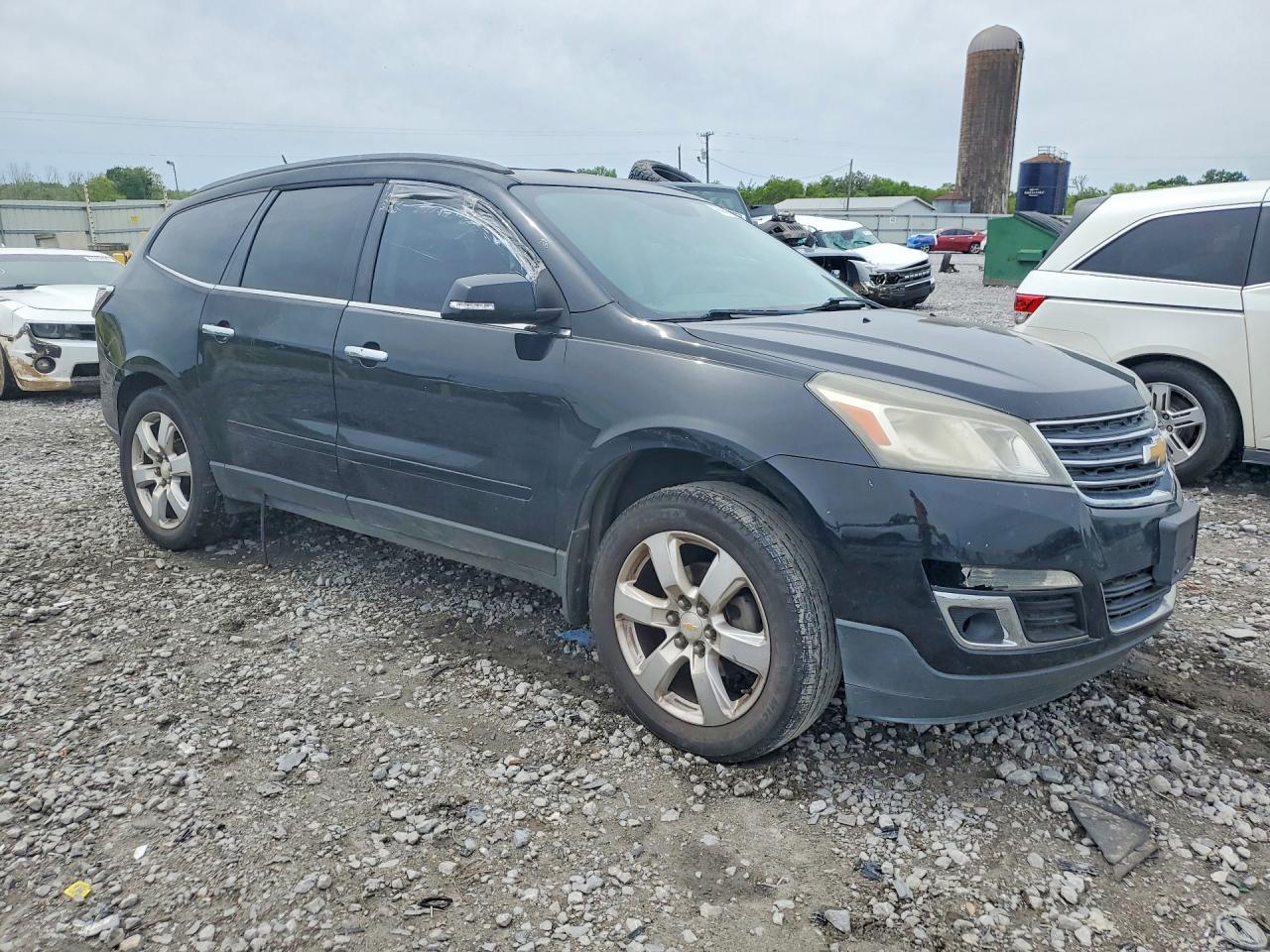 2016 Chevrolet Traverse Lt - zdjęcie 4