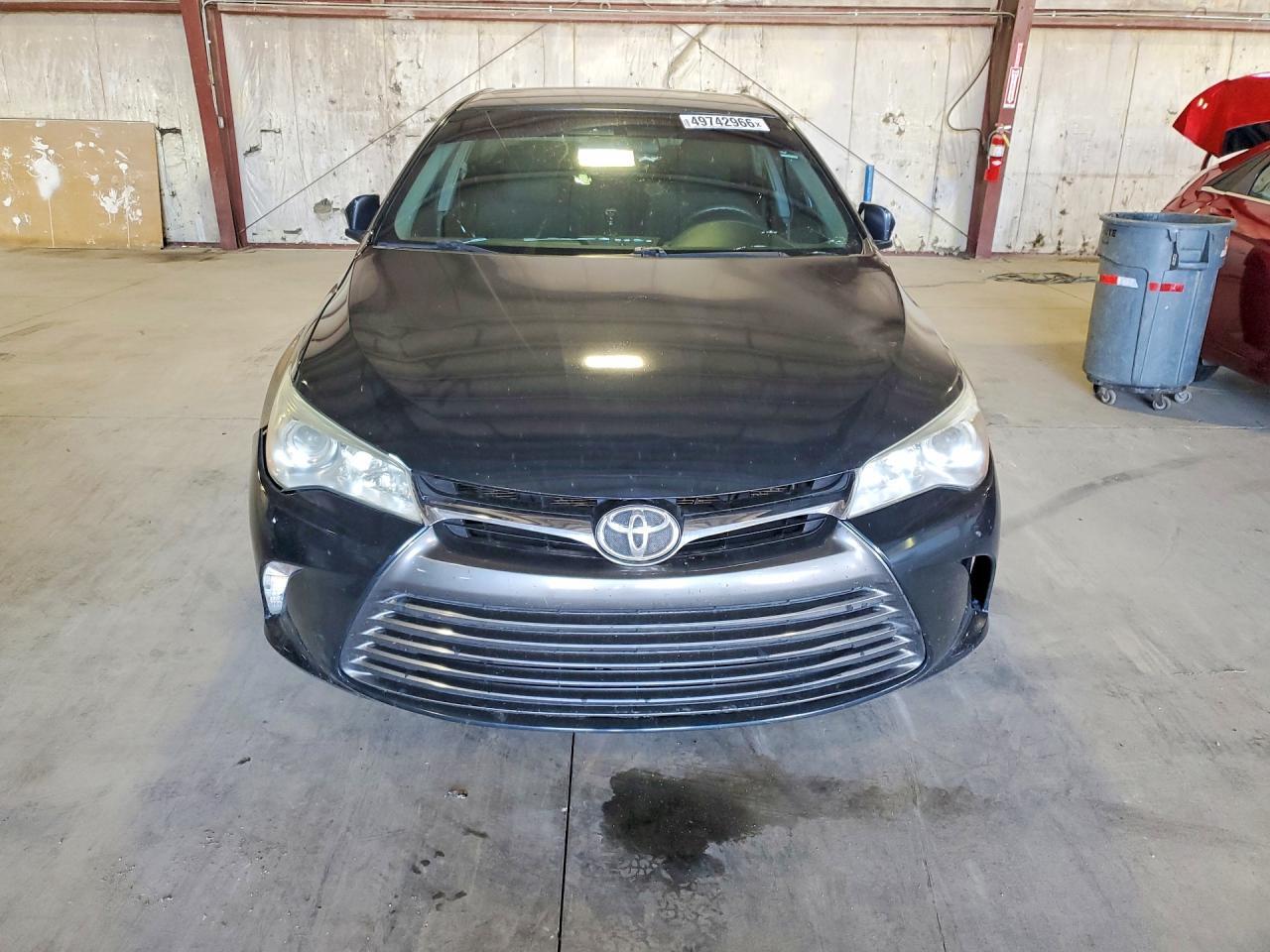 2015 Toyota Camry Le - zdjęcie 5