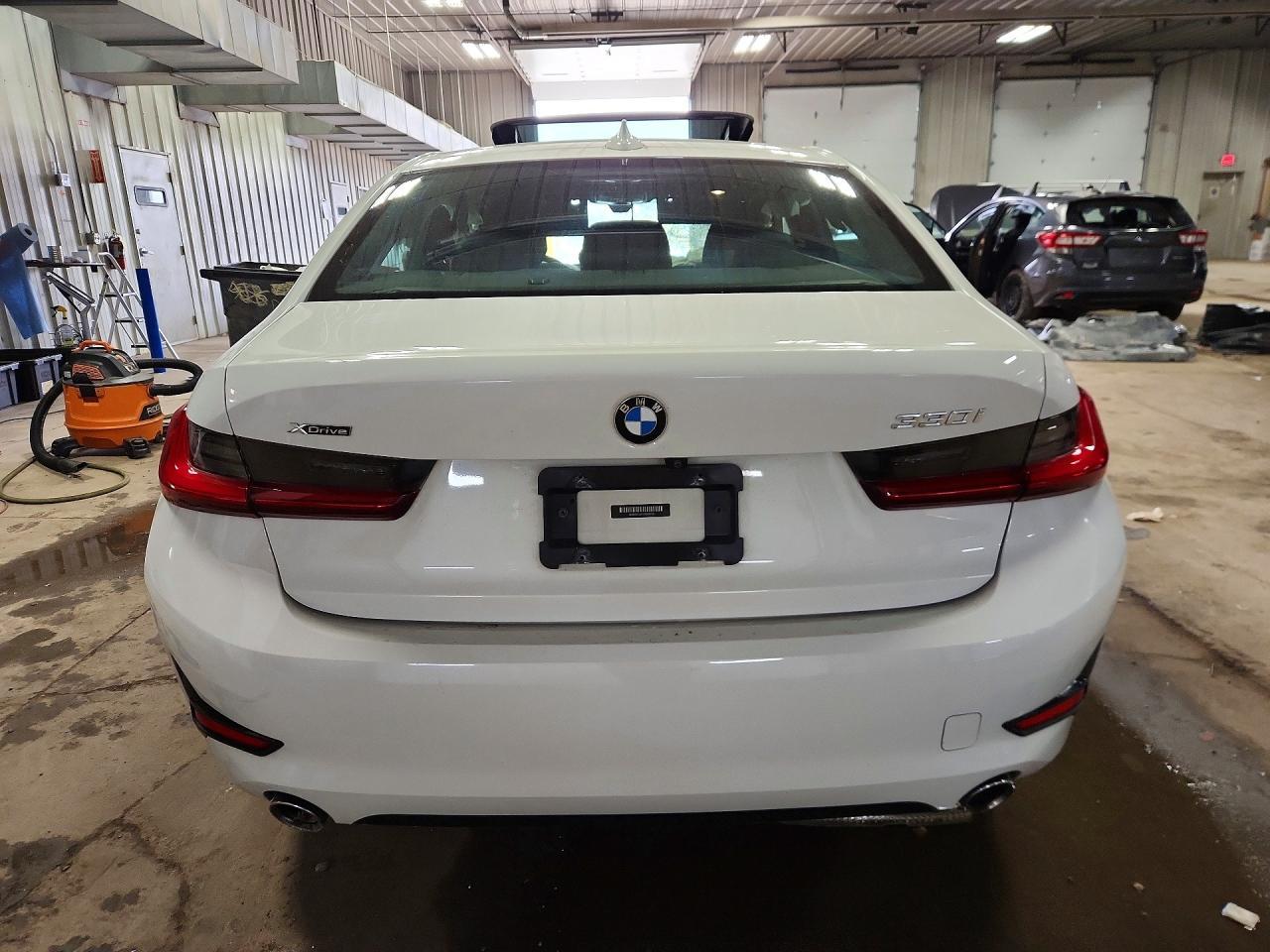 2020 BMW 330Xi - zdjęcie 6