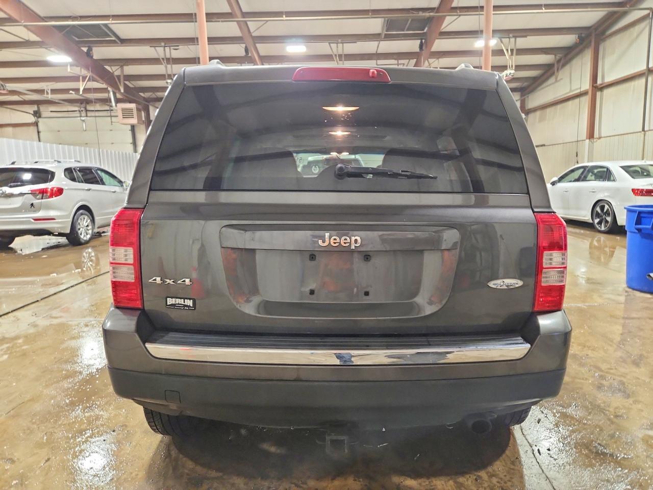 2016 Jeep Patriot Latitude - zdjęcie 6