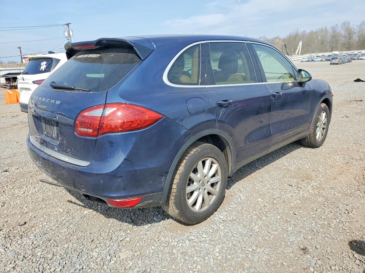 2014 Porsche Cayenne - zdjęcie 3