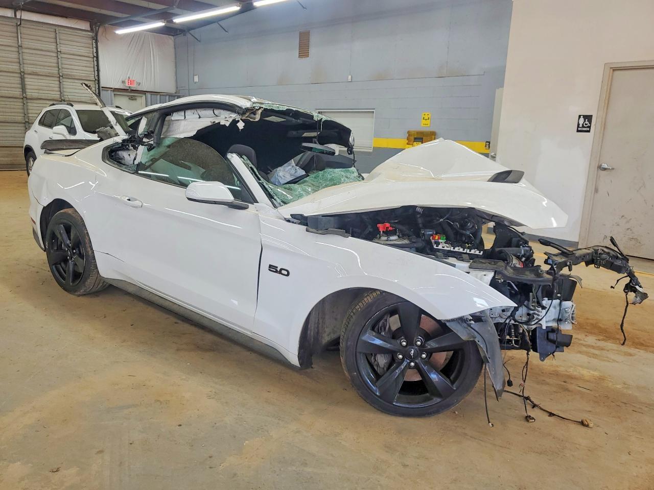 2019 Ford Mustang Gt - zdjęcie 4