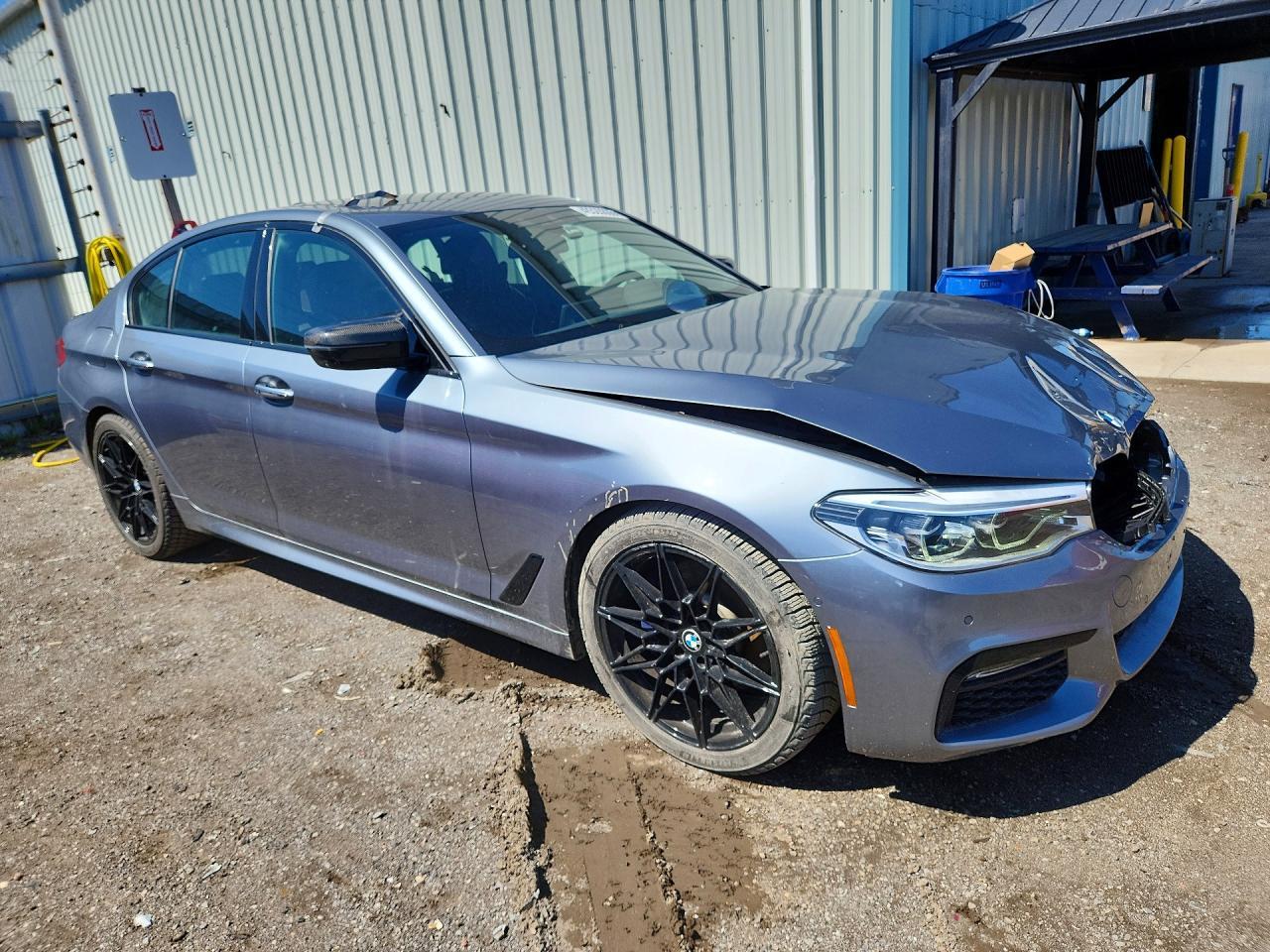 2017 BMW Seria 5 540i - zdjęcie 4
