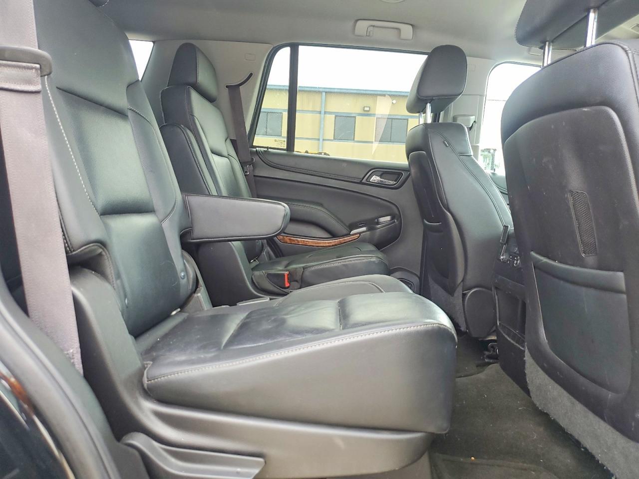 2016 Chevrolet Tahoe C1500 Ltz - zdjęcie 11