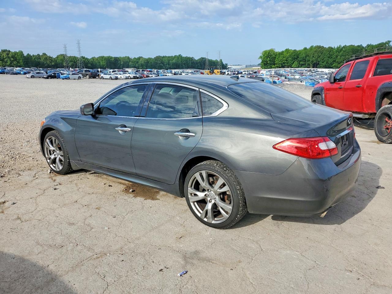 2013 Infiniti M37 - zdjęcie 2