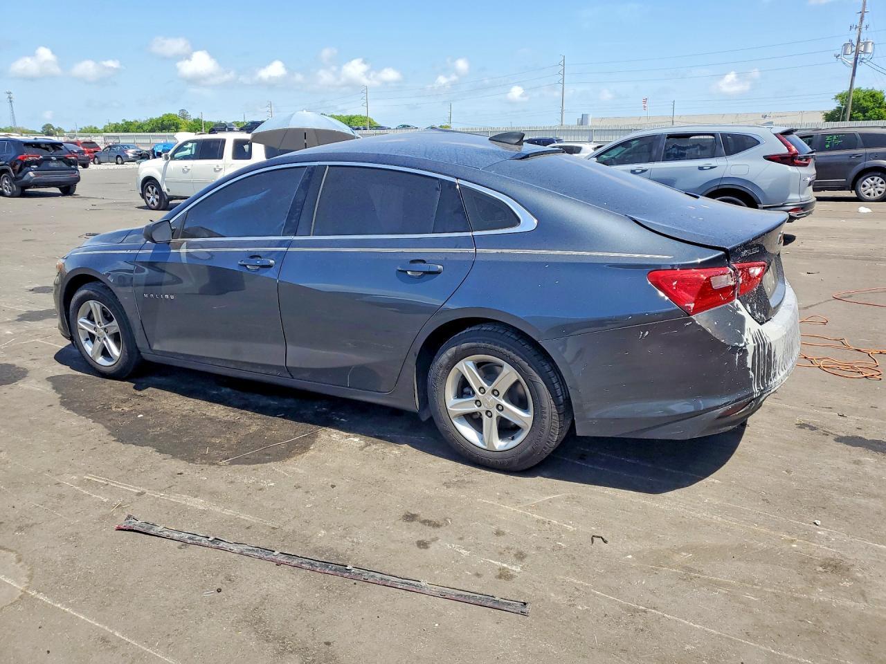 2020 Chevrolet Malibu Ls - zdjęcie 2